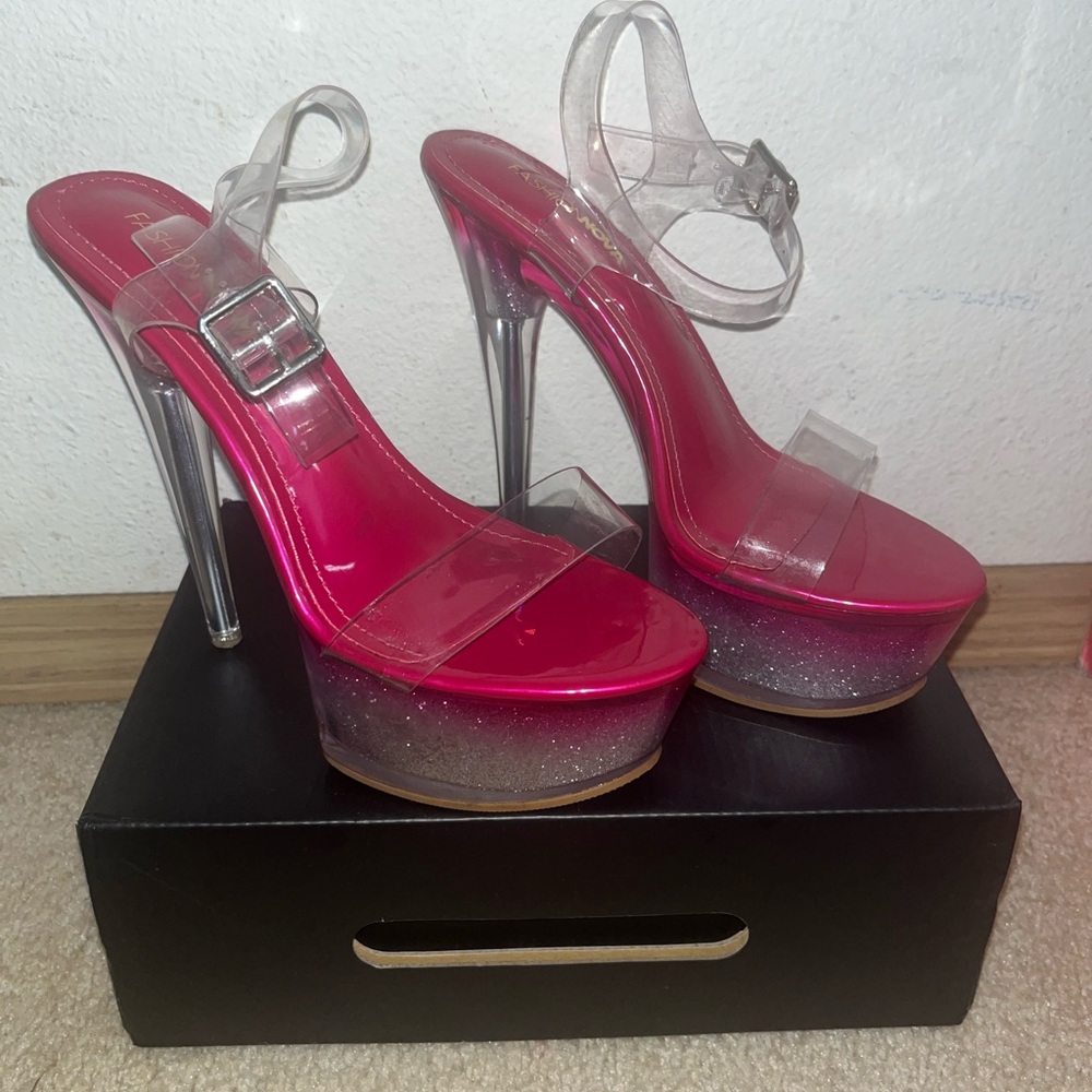 Fashion Nova Fuchsia Pink Platform Heels